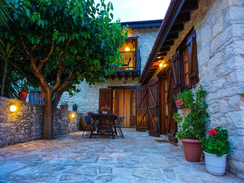 Luxury Real Estate in Cyprus - Comprehensive Investment Guide to Luxury Homes